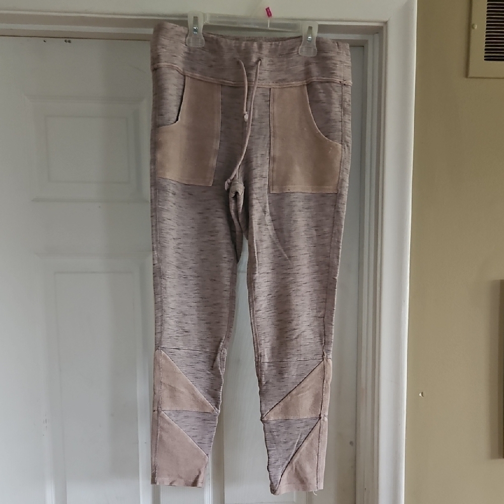 Free People Movement Kyoto Leggings Pink / Gray Large LIKE NEW! - Picture 5 of 6